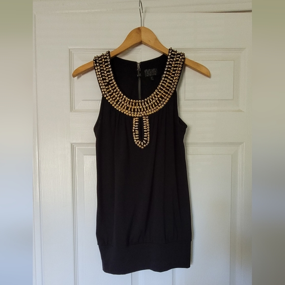 Beautiful Sleeveless Top ❤ - Picture 5 of 5